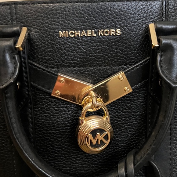 Michael Kors Black Shoulder Bag with Gold Accents / like new - Picture 2 of 11